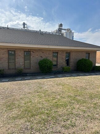 Plus de détails pour 711 Highway 82 W, Greenwood, MS - Industriel/Logistique à vendre