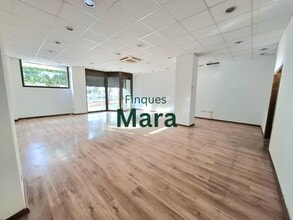 Local commercial dans Sant Boi de Llobregat, Barcelona à louer Photo intérieure– Image 2 sur 7