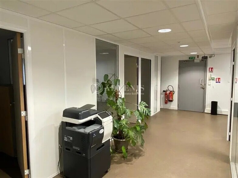 Bureau dans Lyon à louer - Photo de l’immeuble – Image 2 sur 9
