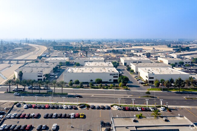 Plus de détails pour 9848 Firestone Blvd, Downey, CA - Industriel/Logistique à louer