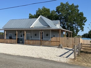 580 County Road 196, Georgetown, TX à louer Photo intérieure– Image 1 sur 2