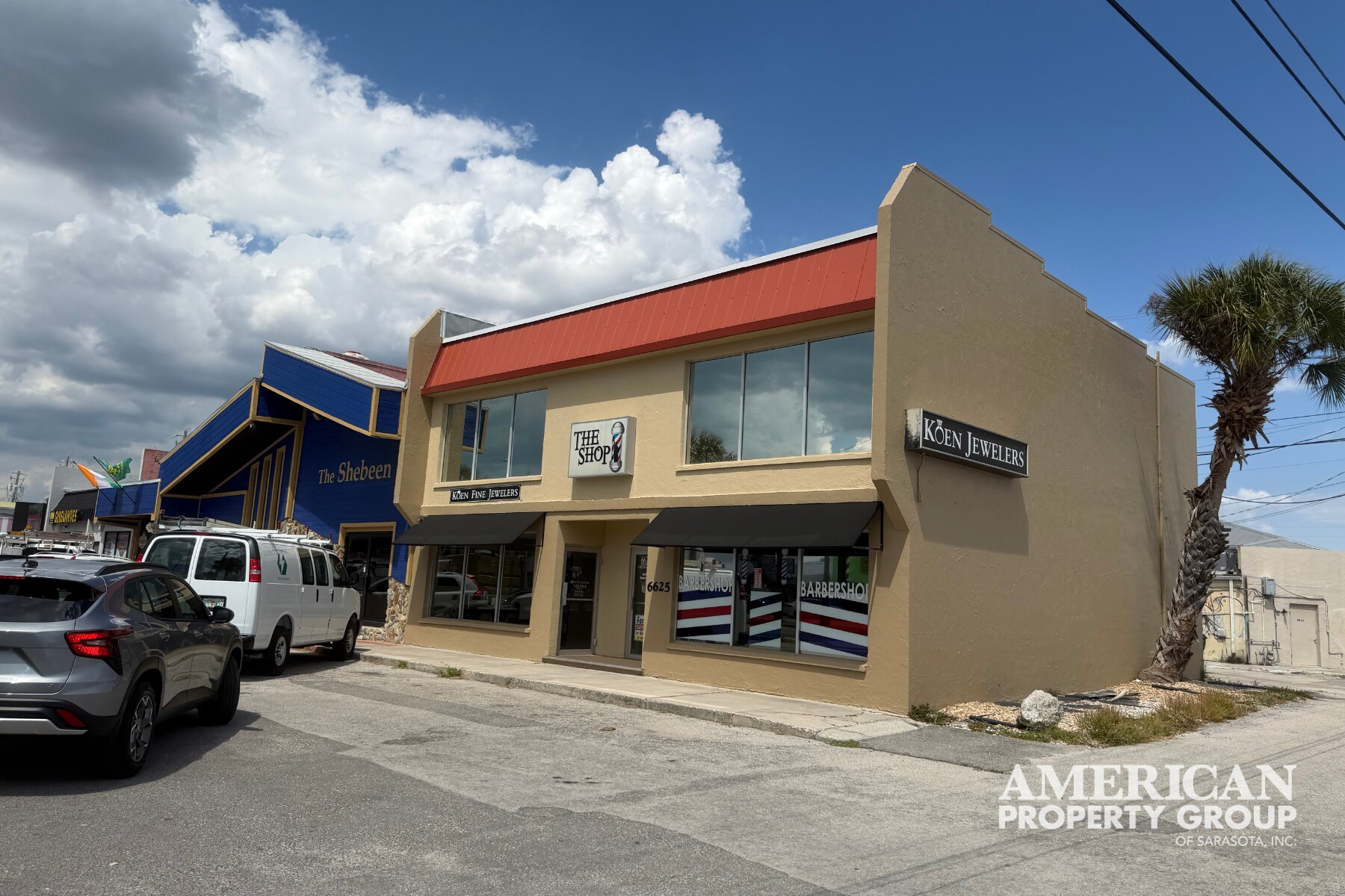 6621-6625 Gateway Ave, Sarasota, FL à louer Photo principale– Image 1 sur 8