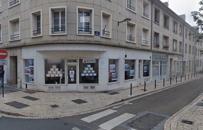 Plus de détails pour Local commercial à louer