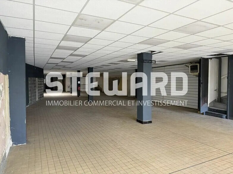 Local commercial dans Loos à louer - Photo de l’immeuble – Image 2 sur 11