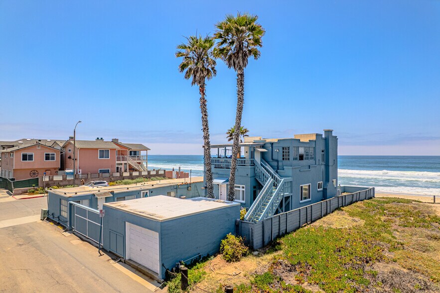 997 Ocean Ln, Imperial Beach, CA à vendre - Photo de l’immeuble – Image 2 sur 22