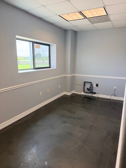 101 Industrial Park Blvd, Hitchcock, TX à louer - Photo de l’immeuble – Image 3 sur 22
