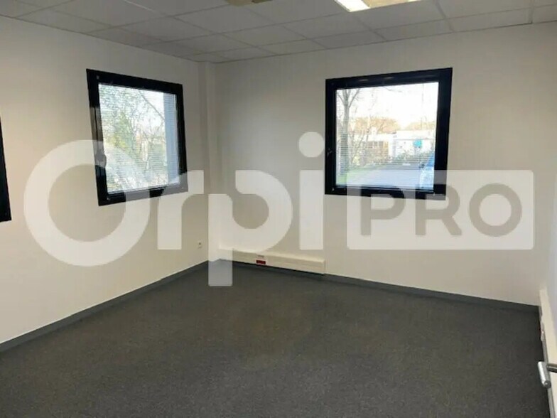 4 Rue Atlantis, Limoges à louer - Photo de l’immeuble – Image 3 sur 6