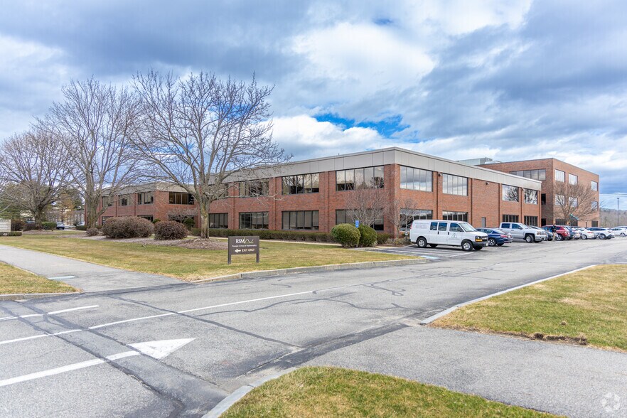 24 Hartwell Ave, Lexington, MA à louer - Photo principale – Image 1 sur 6
