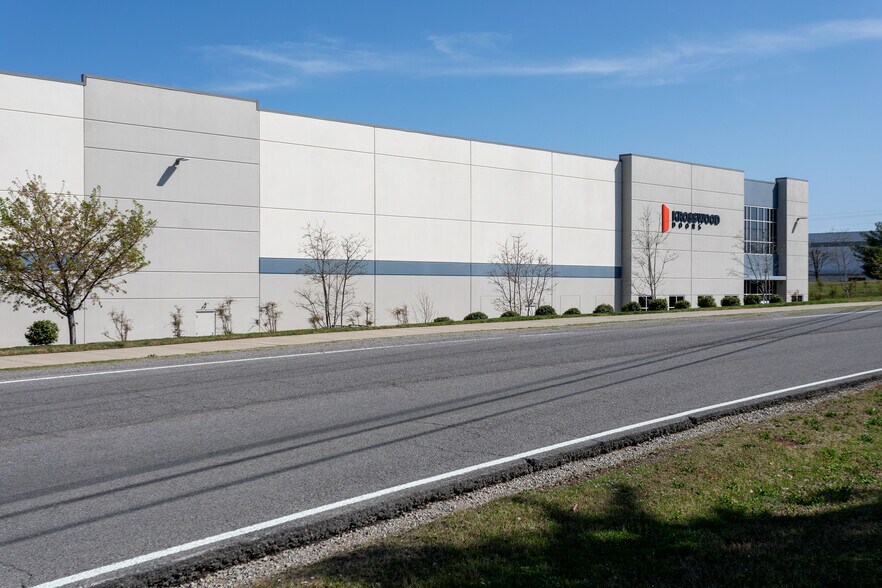 421 Mason Rd, La Vergne, TN à louer - Photo de l’immeuble – Image 3 sur 7