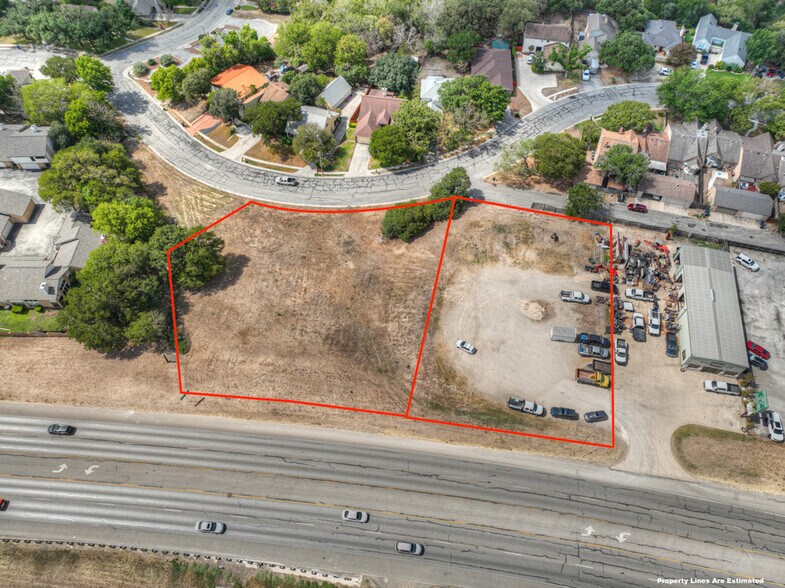 719-727 Loop 337, New Braunfels, TX à vendre - Photo de l’immeuble – Image 2 sur 13