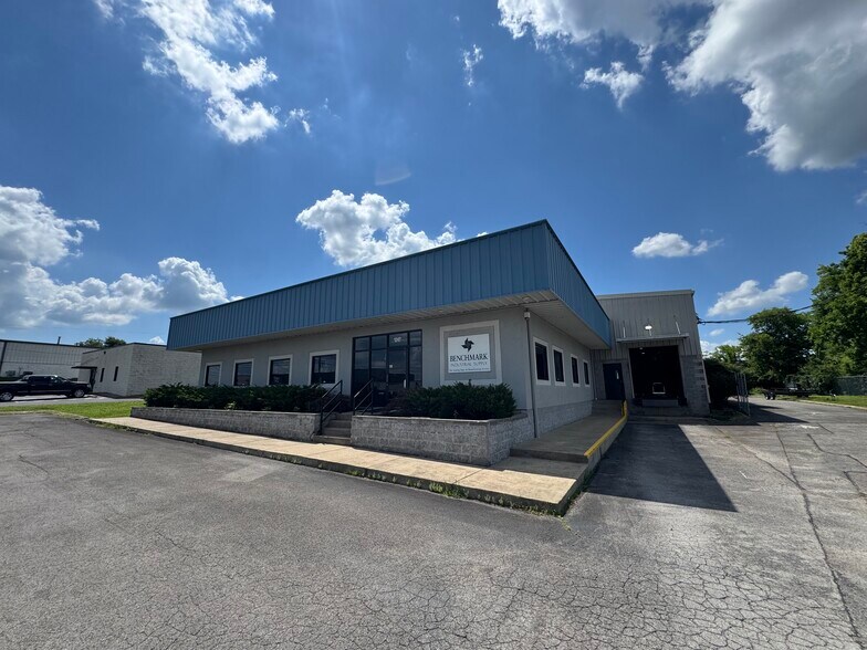 1247 Northgate Business Pky, Madison, TN à vendre - Photo de l’immeuble – Image 1 sur 7