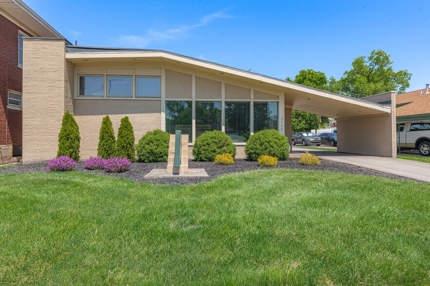 2105 Central Ave, Middletown, OH à vendre - Photo de l’immeuble – Image 1 sur 20
