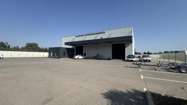 Local d’activités dans Saint-Cyprien à louer Photo de l’immeuble– Image 1 sur 5