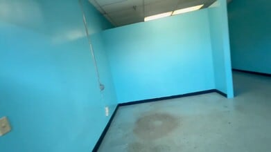 1602-1670 W Airport Blvd, Sanford, FL à louer - Vidéo sur l’annonce professionnelle