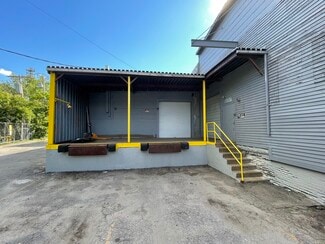 Plus de détails pour 161 Reservation Rd, Hyde Park, MA - Industriel/Logistique à louer