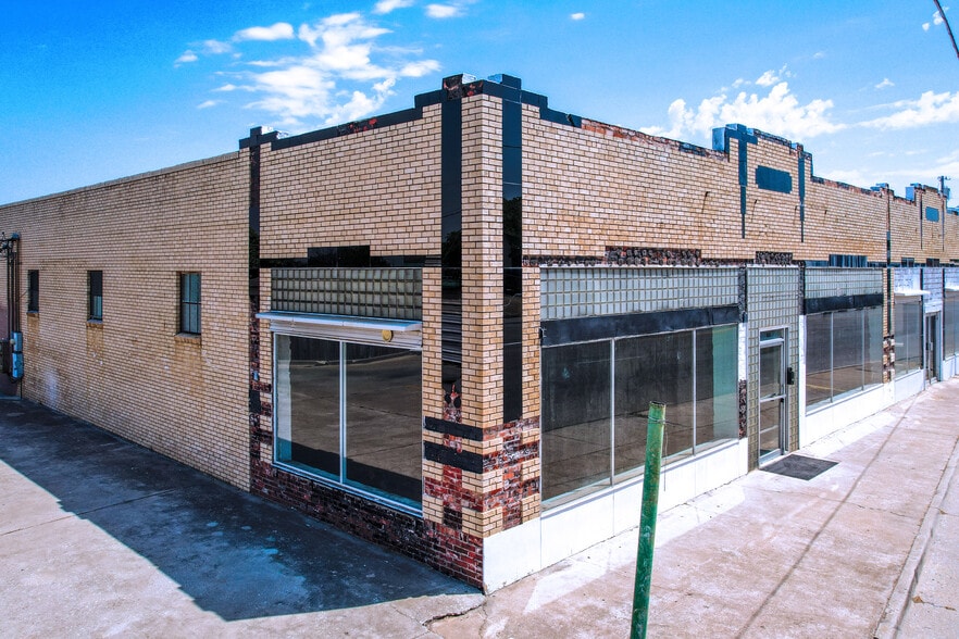 815 W Broadway St, Ardmore, OK à vendre - Photo principale – Image 1 sur 30