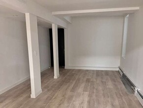 245 E 13th St, New York, NY à louer Photo intérieure– Image 2 sur 4