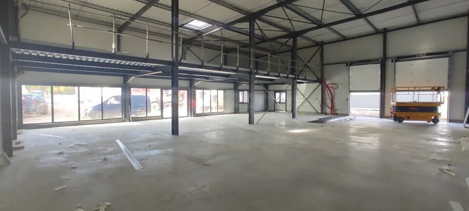 Local d’activités dans Grenay à louer - Photo intérieure – Image 2 sur 24