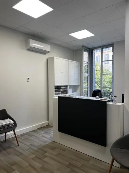 Bureau dans Marseille à louer - Photo de l’immeuble – Image 3 sur 5