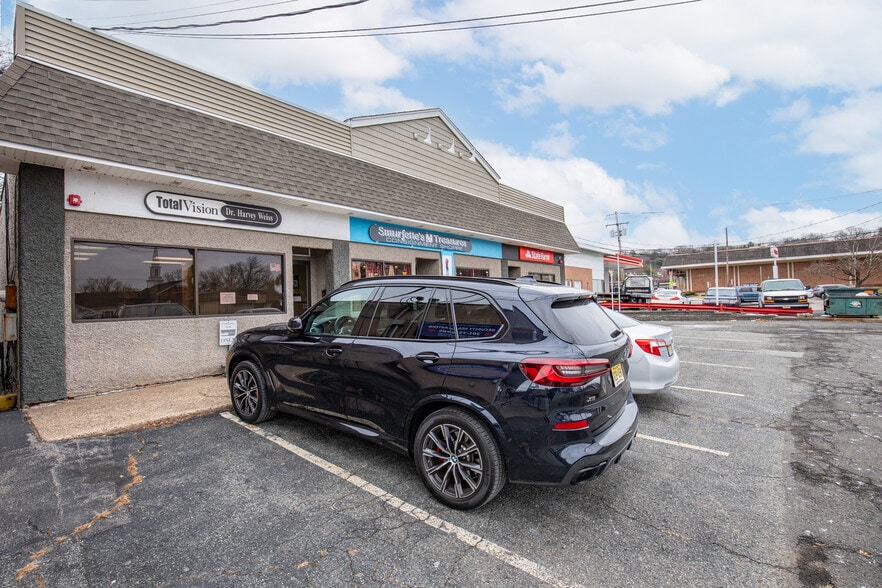 6-14 Elm St, Oakland, NJ à louer - Photo de l’immeuble – Image 2 sur 10