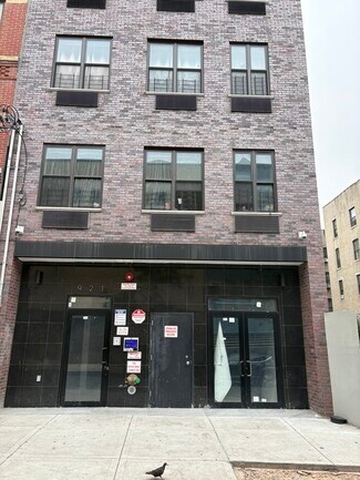 Plus de détails pour 921 Eagle Ave, Bronx, NY - Bureau/Médical à louer