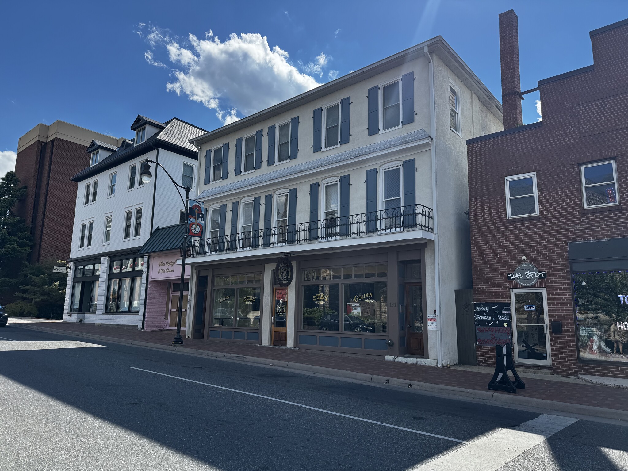 181 N Main St, Harrisonburg, VA à louer Photo de l’immeuble– Image 1 sur 30