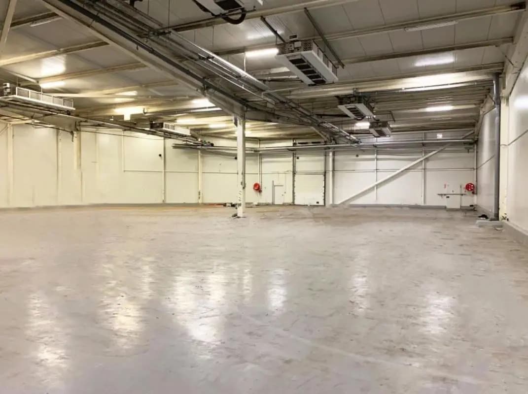 Local d’activités dans Orly à louer Photo intérieure– Image 1 sur 6