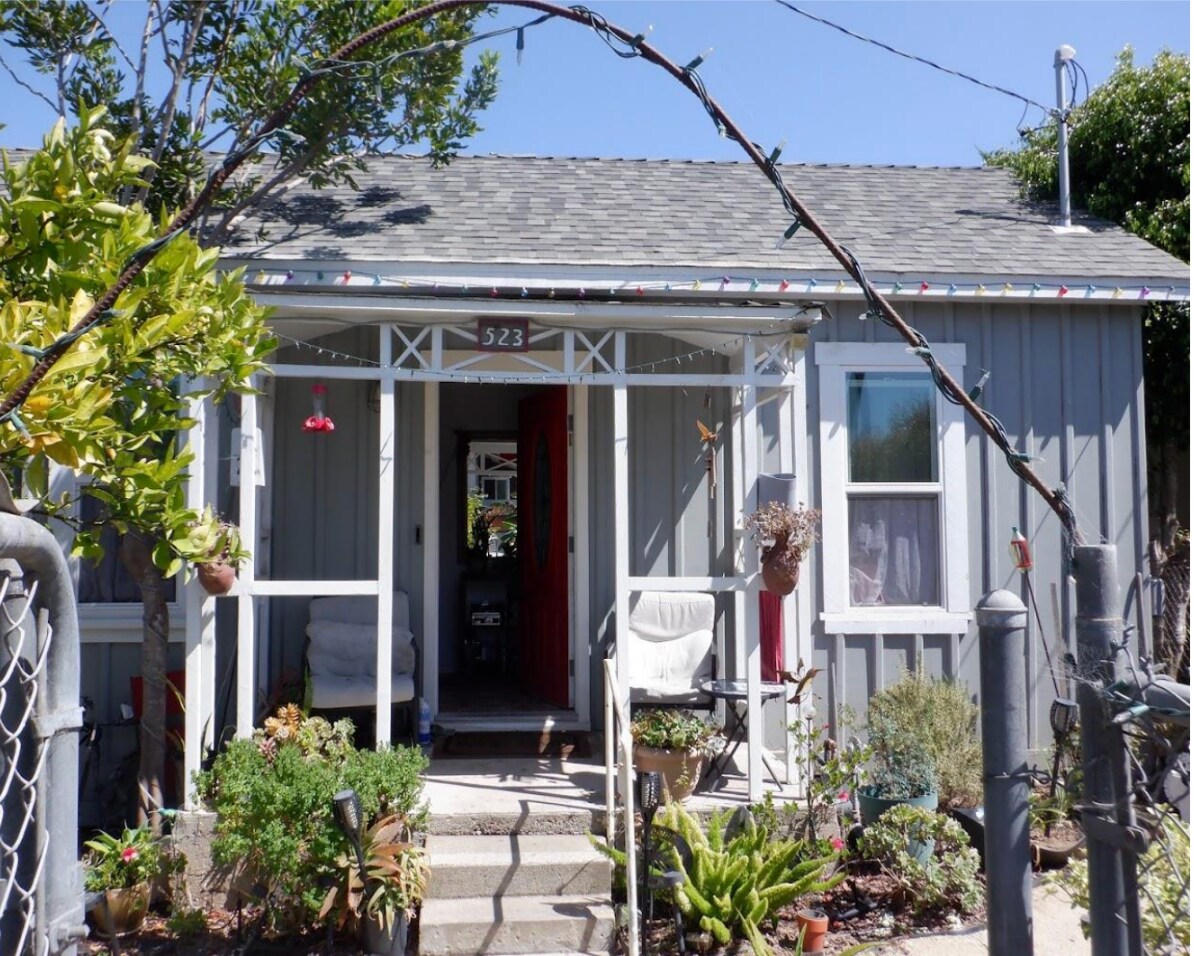 523 W Gutierrez St, Santa Barbara, CA à vendre Photo de l’immeuble– Image 1 sur 14