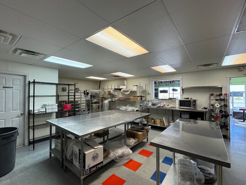 215 W Goldfield Ave, Yerington, NV à vendre - Photo de l’immeuble – Image 3 sur 6
