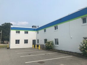 166 Lavan St, Warwick, RI à louer Photo intérieure– Image 1 sur 4