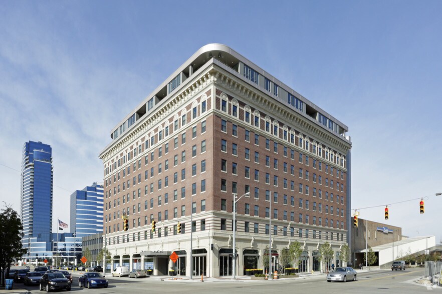 201 Michigan St NW, Grand Rapids, MI à louer - Photo principale – Image 1 sur 39