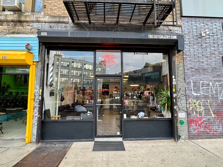 41 Jefferson St, Brooklyn, NY à louer - Photo de l’immeuble – Image 1 sur 5