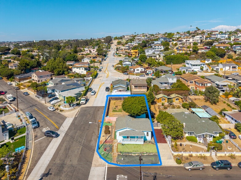 5007 Savannah St, San Diego, CA à vendre - Photo principale – Image 1 sur 12