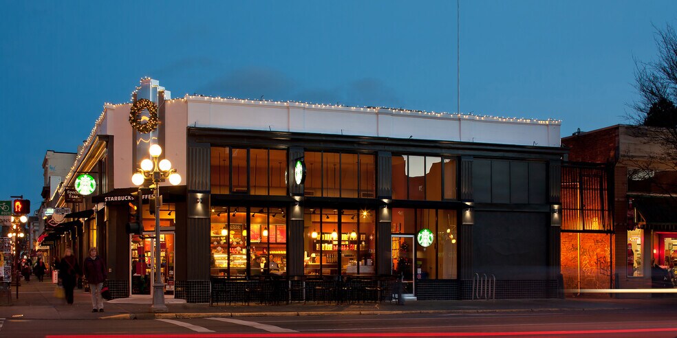 813 Fort St, Victoria, Bc, Victoria, BC à louer - Photo de l’immeuble – Image 2 sur 6