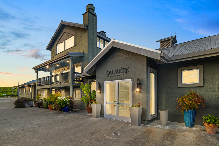 2750 Las Amigas Rd, Napa, CA à vendre - Photo de l’immeuble – Image 2 sur 79