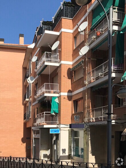 Immeuble residentiel dans Arganda del Rey, Madrid à vendre - Photo de l’immeuble – Image 2 sur 2