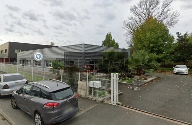 Plus de détails pour Bureau à louer