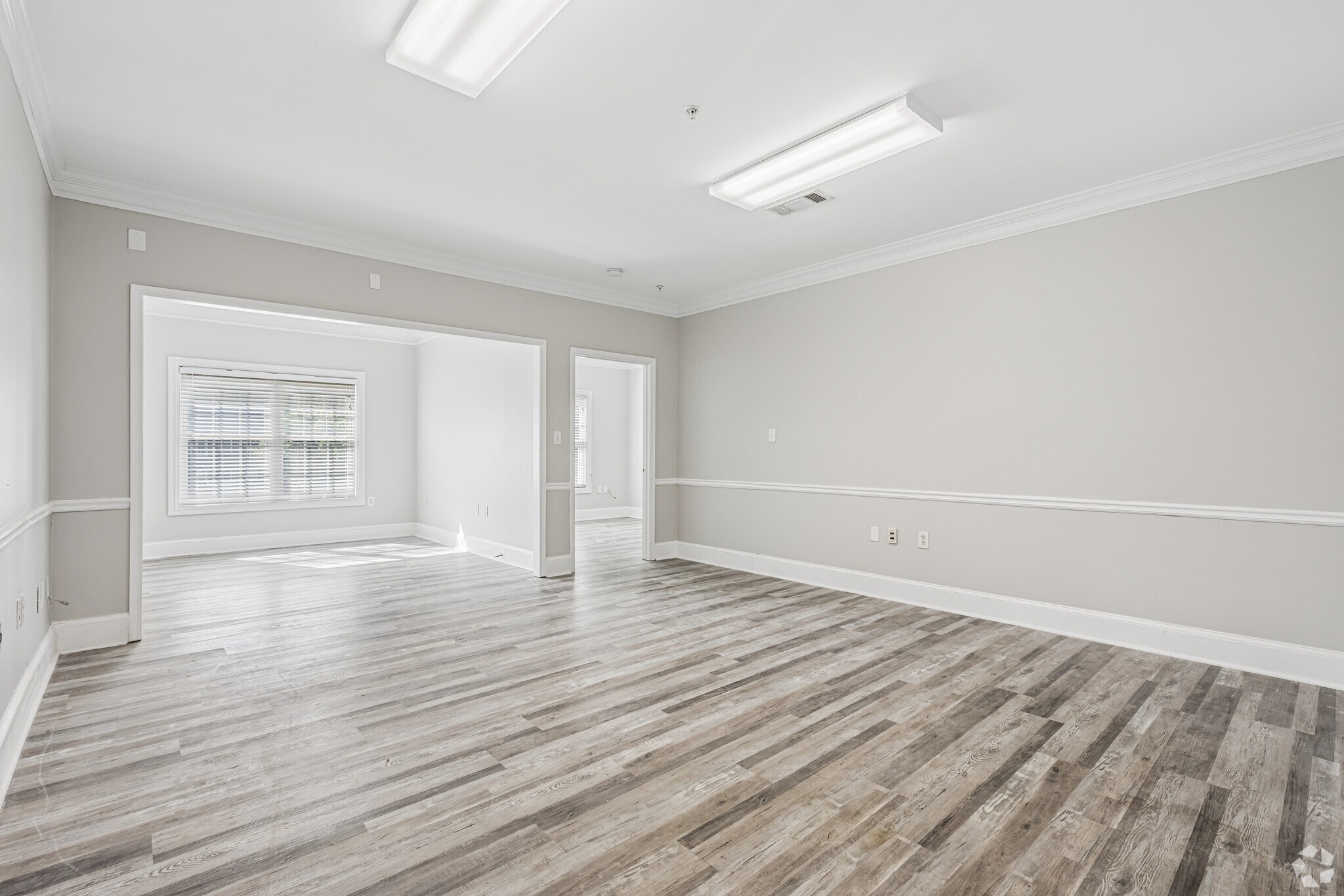 1290 Kennestone Cir, Marietta, GA à louer Photo intérieure– Image 1 sur 3