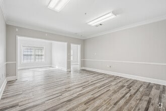 1290 Kennestone Cir, Marietta, GA à louer Photo intérieure– Image 1 sur 3