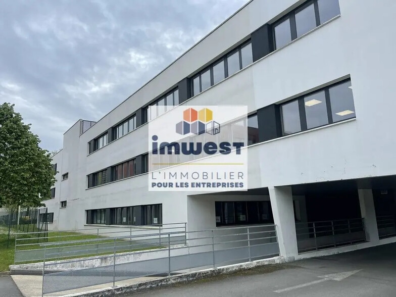 Bureau dans Rennes à louer - Photo de l’immeuble – Image 2 sur 3