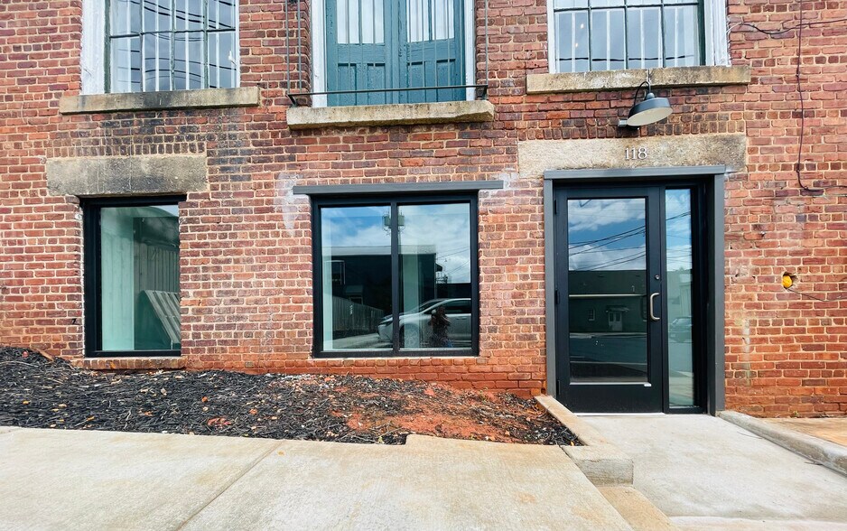 112 N 1st St, Madison, GA à louer - Photo de l’immeuble – Image 2 sur 3