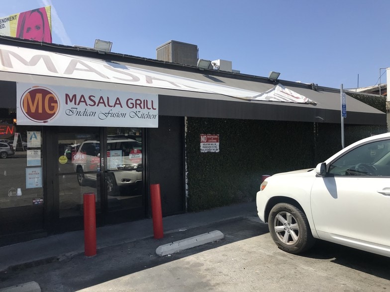 5601-5607 W San Vicente Blvd, Los Angeles, CA à louer - Photo de l’immeuble – Image 2 sur 9