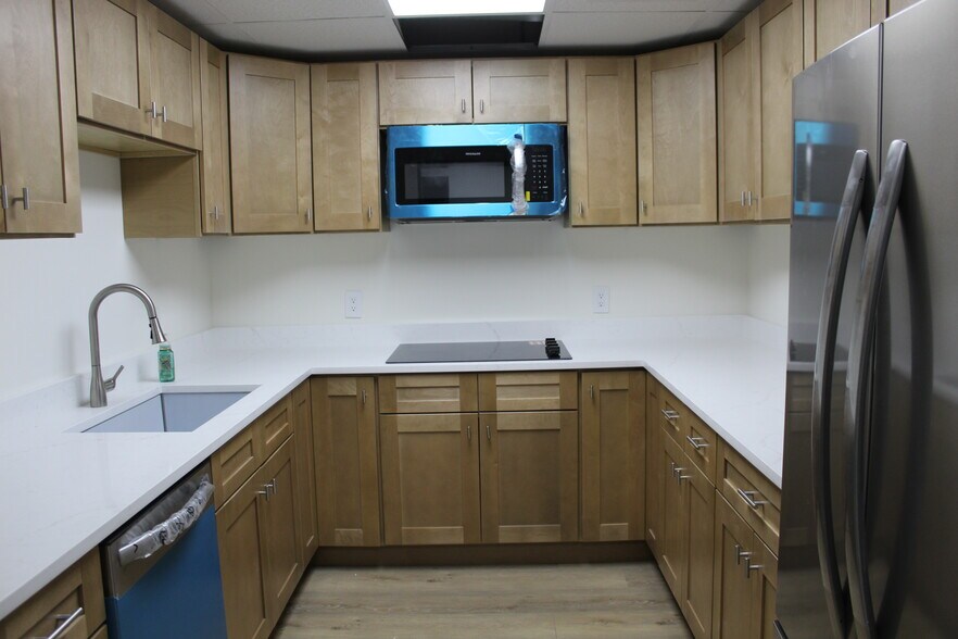 300 N Hammes Ave, Joliet, IL à louer - Photo intérieure – Image 3 sur 6