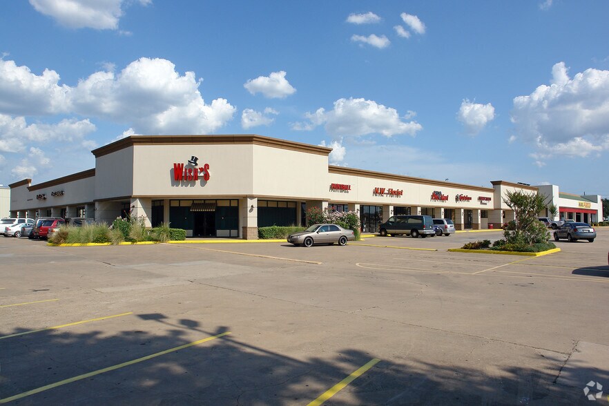 14902 Northwest Fwy, Houston, TX à louer - Photo de l’immeuble – Image 2 sur 25