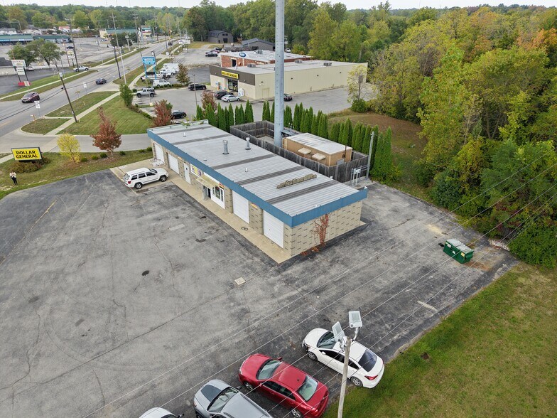 1320 Goshen Ave, Fort Wayne, IN à louer - Photo de l’immeuble – Image 2 sur 4