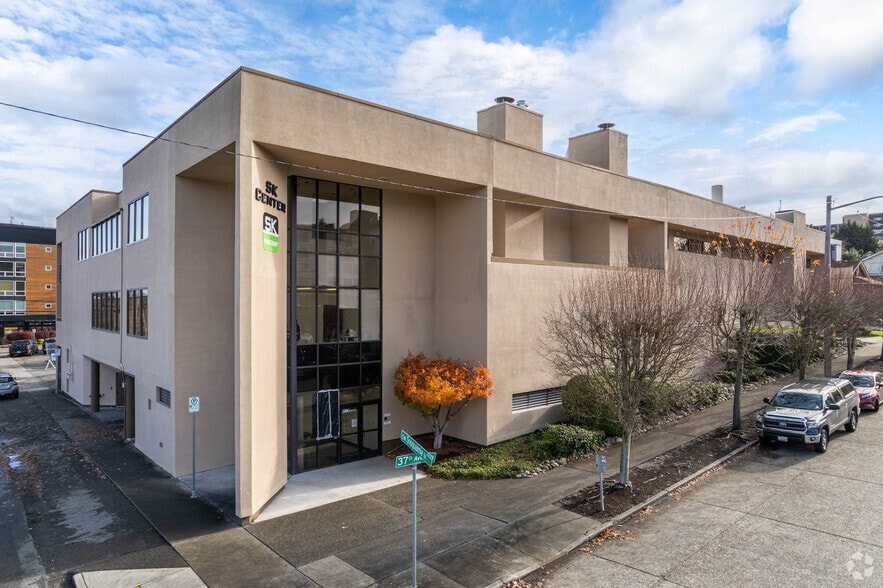 4600 37th Ave SW, Seattle, WA à louer - Photo principale – Image 1 sur 4