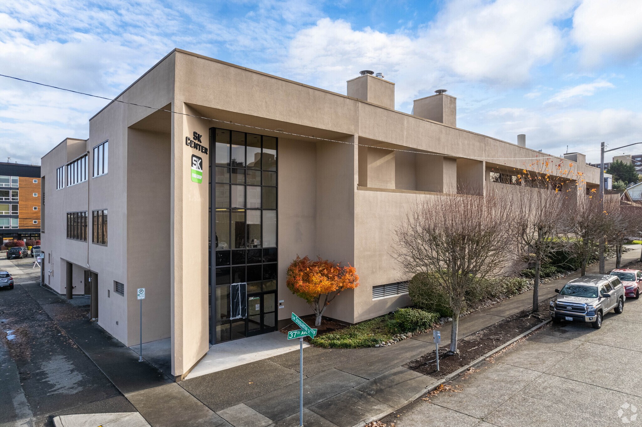 4600 37th Ave SW, Seattle, WA à louer Photo principale– Image 1 sur 5