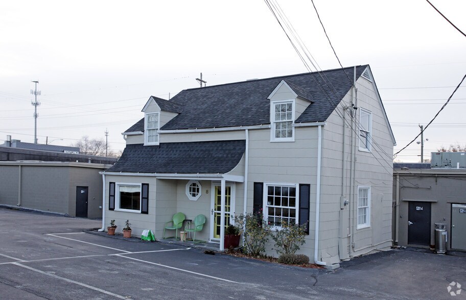 5201-5205 Kingston Pike, Knoxville, TN à louer - Photo principale – Image 3 sur 9