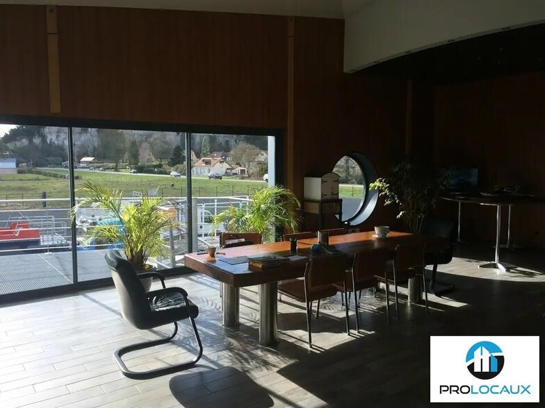 Bureau dans Tancarville à vendre - Photo de l’immeuble – Image 2 sur 3