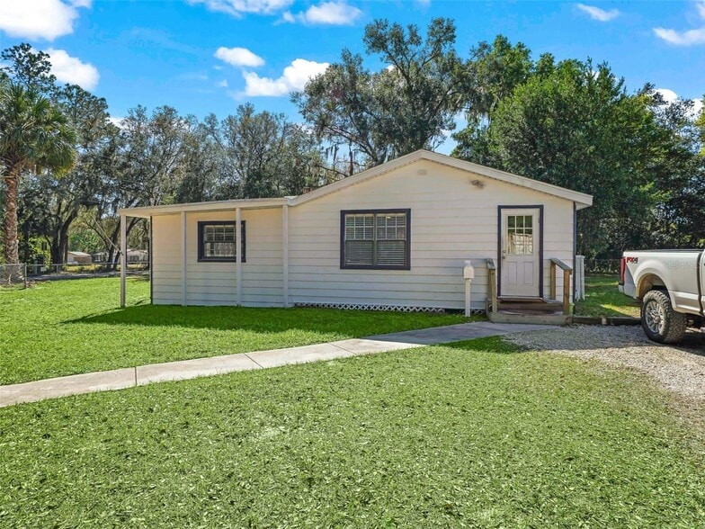 7592 County Road 225, Wildwood, FL à vendre - Photo de l’immeuble – Image 3 sur 19